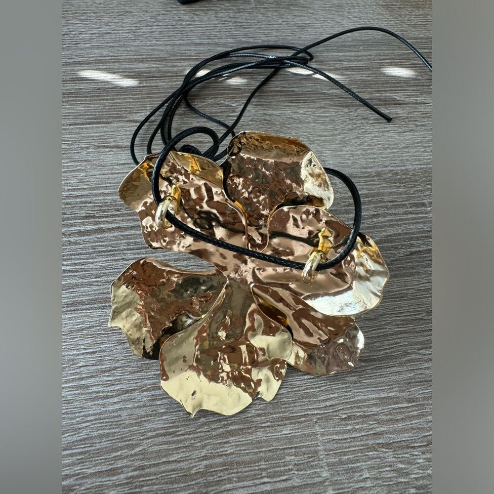 Flower necklace N698 - Picture 4 of 4